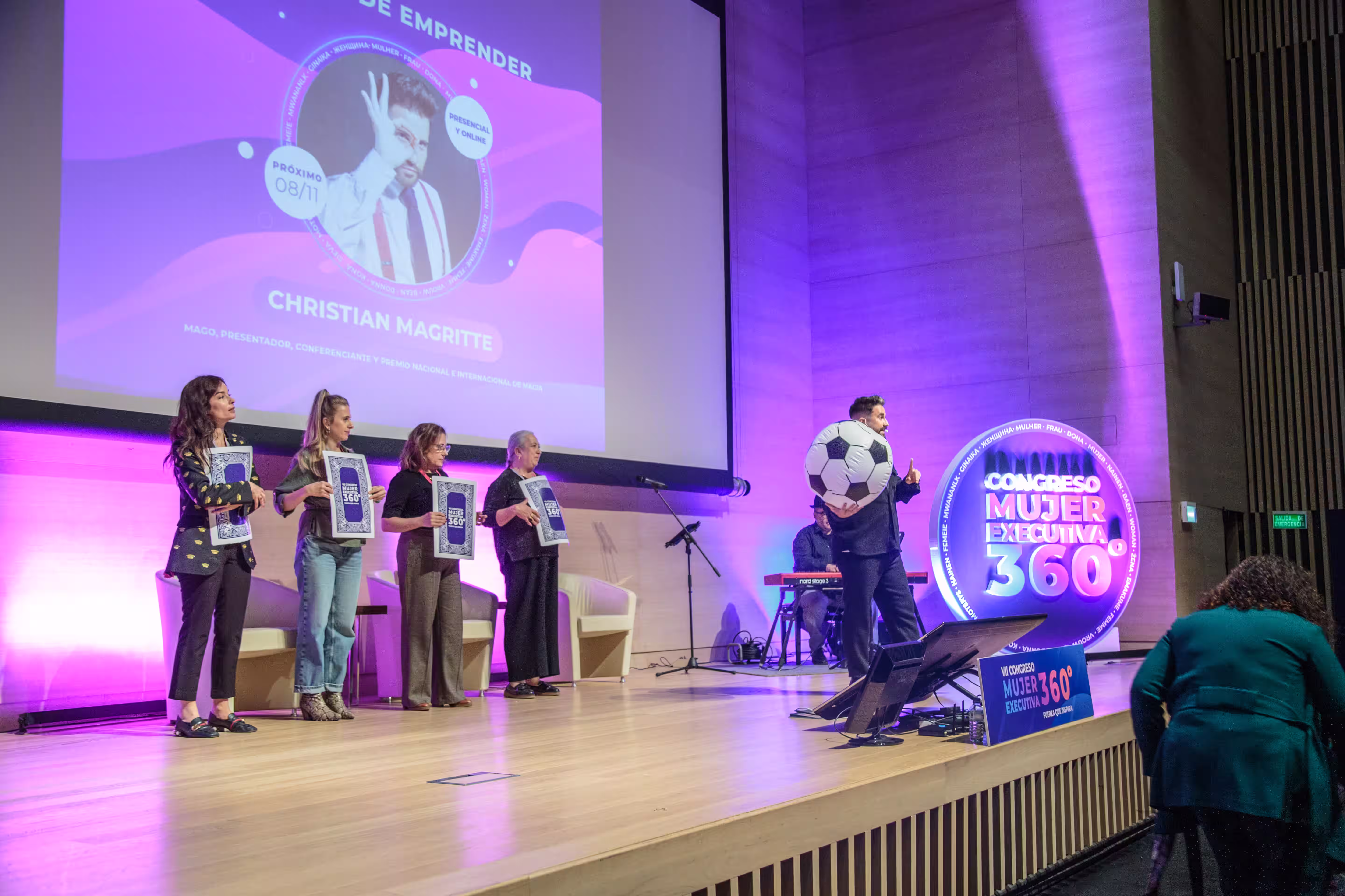Actuación de magia en un congreso corporativo en Murcia